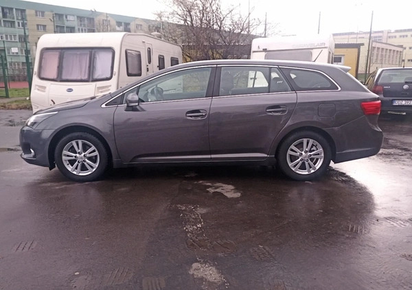 Toyota Avensis cena 39500 przebieg: 219000, rok produkcji 2013 z Bielawa małe 407